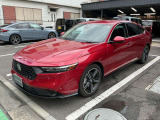 弊社試乗車です!ナビ、ETC、バックカメラ、ドラレコ3方向(前・後・室内)、試乗車登録時に純正グラスコーティングエクスGN施工など装備も充実しております!