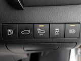 ★使いやすさや安全性を追求したステアリング周り!高級車ゆえにスイッチ類が多いのも特徴ですね!考え尽くされた配置ですぐに使いこなす事が出来ますのでご安心下さい!是非、体感してみて下さい!!