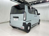 女性に人気の軽自動車!初心者でも運転しやすく小回りもききます!