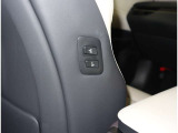 運転席、後席から助手席シートを動かせます
