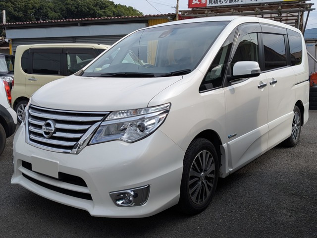 セレナ 2.0 ハイウェイスター S-HYBRID 