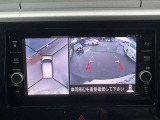 車を真上から見下ろしているかのように周囲の状況を把握して安心して駐車が行えるアラウンドビューモニターが付いています