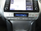 他拠点に展示中のお車も、専用端末でご覧いただけます!お客様のご要望等、何なりと申し付けください!