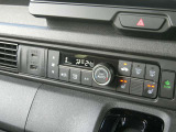 運転席&助手席シートヒーター(2段階)