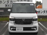 R8年式 N-BOXカスタムターボ入庫しました。色はプラチナホワイトパールです☆