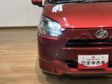 高輝度LEDヘッドライトを装備!悪天候や夜間のドライブ時も良好な視界を確保し安全を確保♪