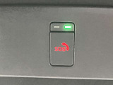 【SOSコール】事故や急病の時にボタンひとつで専門のオペレーターに接続。エアバックが開く事故の時は自動でオペレータに接続してくれます!