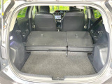 後席を格納すると、これだけの広さが!シーンに合わせたシートアレンジで、大きな荷物も積むことが出来ます♪