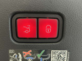 スタッフ全員が自動車保険の資格を保有しており、万が一の事故の際のサポート体制を整えております。