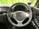 【ステアリングスイッチ】運転中、前方から目線をそらすことなく、オーディオ等の操作が可能な便利機能!安心&快適なドライブを演出してくれます♪