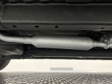 下回りの様子。運転席側からの状態。