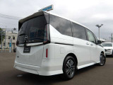 セレナ 2.0 ハイウェイスターV Vセレクション 4WD 