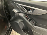 運転席パワーウィンドウスイッチです。