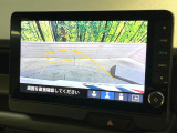 【バックカメラ】駐車時に後方がリアルタイム映像で確認できます。大型商業施設や立体駐車場での駐車時や、夜間のバック時に大活躍!運転スキルに関わらず、今や必須となった装備のひとつです!