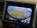 【バックカメラ】リバースにするだけで映ります、後方の安全確認や、狭い駐車場での車庫入れ、雨の日や夜間など視界の悪い時に便利です!安全にバックする為には欠かせない装備です。