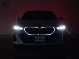 BMW代表的な特徴のキドニーグリル。BMWのすべてのモデルに採用され、BMWらしさを強調しております。