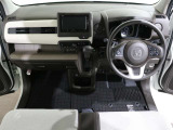 使いやすいレイアウトのダッシュボード周辺です。