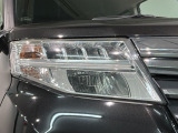 LEDヘッドライトは、点灯の瞬間から最大光量を発揮し、突然暗くなるトンネルなどでの安定感を高めます。
