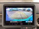 後方確認はバックカメラにお任せ♪後退時に便利で、駐車が楽になります♪