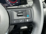 プロパイロット搭載。高速道路でドライバーに代わってアクセル、ブレーキ、ステアリングを自動制御します。