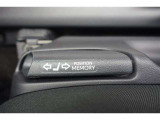 『運転席・インパネまわり』ハンドルやシートなども隅々までプロによる除菌クリーニング済み☆キレイな車内でドライブがより一層快適にお楽しみいただけると思います!実際にご来店時にご確認ください♪