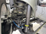 お車を安心してお乗りいただく為には、足回りの定期点検が欠かせません。サービスサポート(有償保証)では無料点検もご提供しており、安心のカーライフをお過ごしいただけるサポート体制が整っています。