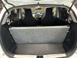 トランクスペースも充分な広さがございます。ゴルフバッグも収納可能です。