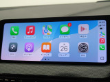 【アップルカープレイ】iPhoneがBMW車両とワイヤレスで接続されます。Apple CarPlayでは、オーディオストリーミングやメッセージングアプリがディスプレイに表示されます。