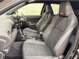 トヨタ中古車「まるごとクリーニング」施工済。外装はもちろん内装はシートを外して見えない所まで徹底洗浄しています。