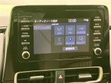 お気に入りの音楽をクリアな音質で楽しめます。ラジオやCDだけでなく、スマートフォンとの連携も可能です。快適なカーオーディオ体験を。