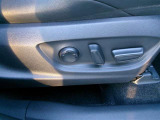 パワーシート搭載。微妙な調整が手軽にでき、ピッタリのポジションで運転することが可能です。
