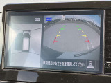 【アラウンドビューモニター】はまるで上から見ているような視点で周囲を確認できます!駐車が苦手な方でも安心して駐車できますね♪