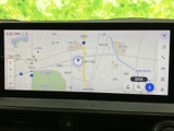 鮮明な地図表示で、どこへ行くにも安心です。周辺情報も確認できるので、初めての場所でもスムーズに到着できます。