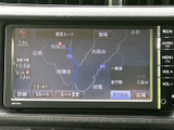 目的地設定から音楽再生まで、様々な操作を直感的に行えるのが魅力です。ドライブの時間をより快適に、そして楽しく演出します。