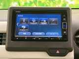 USBやBluetoothなど、多様なメディアに対応。お好みの音楽を車内で手軽に楽しめます。長距離ドライブの相棒に最適です。