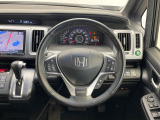 【純正革巻きステアリング】上質な革を使用することで、手にしっかり馴染みとても運転しやすいハンドルです♪