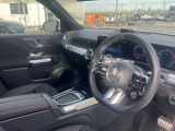 中古車だけではなく、新車も多岐にわたり、正規輸入車販売を行っております。全国選りすぐりの仕入ネットワークの中からあなたにピッタリのお車を探します!
