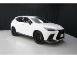 LEDヘッドランプにはアダプティブハイビームシステム「AHS」を採用。光検出カメラで車両検出をし、先行車や対向車に直接ハイビームを当てないように部分遮光します。
