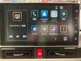 【9インチスマホ連携ディスプレイオーディオ】 対応しているスマホアプリを大画面で使えます!フルセグテレビやラジオの視聴、Bluetooth接続による音楽鑑賞、ハンズフリー通話なども利用可能です。