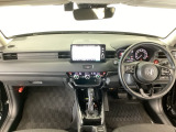 【前方視界】開放的な前方視界!運転がしやすく疲れにくいです♪窓が大きく、見通しがとっても良いおクルマですよ♪