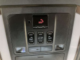 事故や急病などの緊急時にヘルプネットボタンを押すと、専門のオペレーターにつながり、素早く緊急車両を手配することが可能です。(有料サービス)サービスの詳細はスタッフまでお問い合わせください