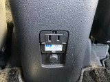 後部座席用AC電源です。