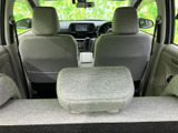 後退時の安全性を高めるバックモニターは、狭い場所でも安心の運転をサポート。駐車が苦手な方にもおすすめです。視認性の高い画面で、より安全な運転を。