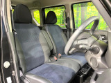 運転席シート廻りは使用感も少なく、良好な状態となっています。丁寧に使われていたことがよくわかりますね。