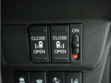 ◆両側電動スライドドア◆狭い駐車場でも乗り降りが楽々♪お子様が隣の車にドアを当ててしまう心配もございません!小さなお子様連れの方もこれで安心。