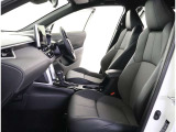 高いホールド性で運転姿勢が安定します。長距離ドライブでも疲れにくいのが魅力です。快適なドライビングライフをお送りください♪