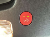 エアバッグ作動時や後突時、もしくは車内のSOSボタンを押した際に緊急通報オペレーターに連携し、救急・警察を手配します。更にオペレーターにも連携、お客様のご要望に応じてロードサービスの手配を行います。