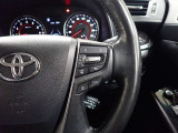 握りやすいハンドルとなっております。日常使いから長期間ドライブまで快適な運転を支えます。