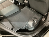 リアシートは簡単に倒すことができるので、ラゲッジルームも広がります。