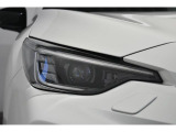 LEDヘッドライトで夜間の運転も安心です
